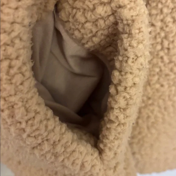 Tommy Hilfiger Beige Sherpa Fleece pull over - Picture 9 of 9